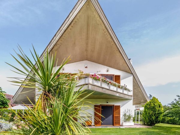 casa indipendente in vendita a Roma in zona Castel di Leva