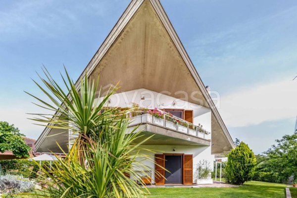 casa indipendente in vendita a Roma