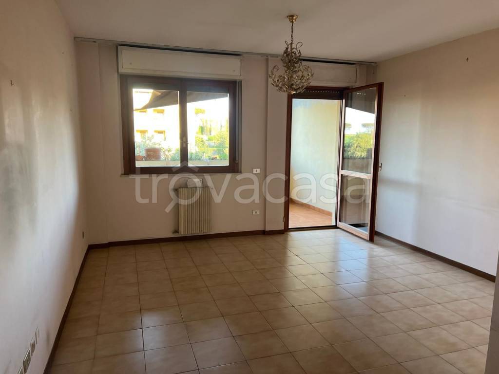 appartamento in vendita a Roma in zona Dragoncello