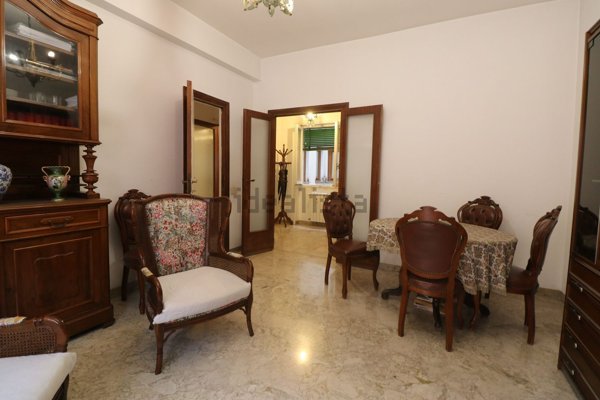 appartamento in vendita a Roma in zona Appio Latino