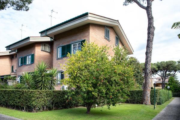 casa indipendente in vendita a Roma in zona Mostacciano