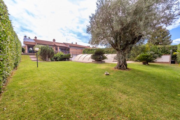 casa indipendente in vendita a Roma in zona Celio