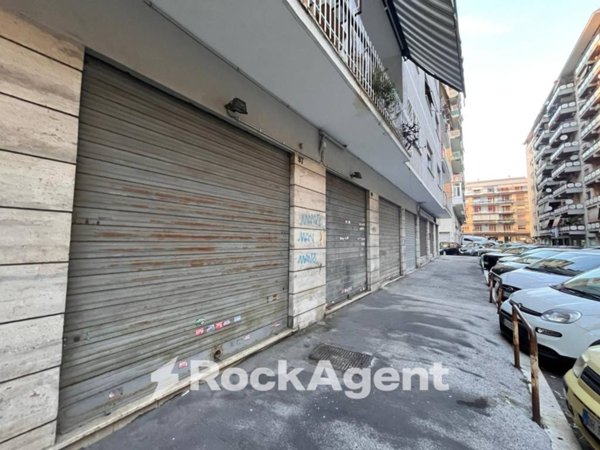 negozio in vendita a Roma in zona Prenestino-Labicano