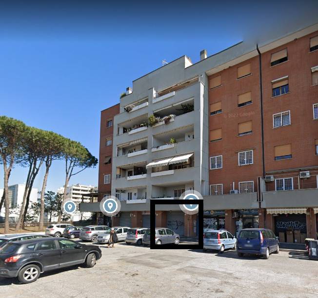 negozio in vendita a Roma in zona Acilia