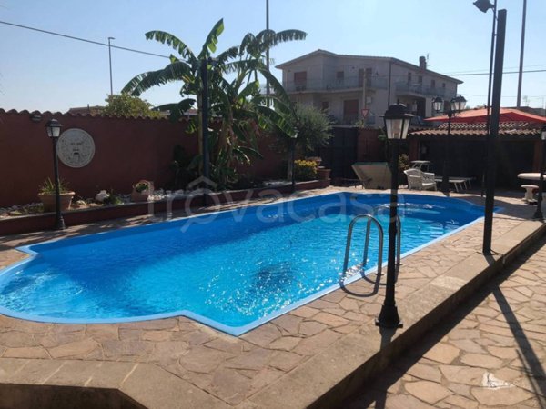 casa indipendente in vendita a Roma in zona Piana del Sole