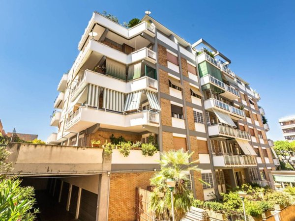 appartamento in vendita a Roma in zona Gianicolense