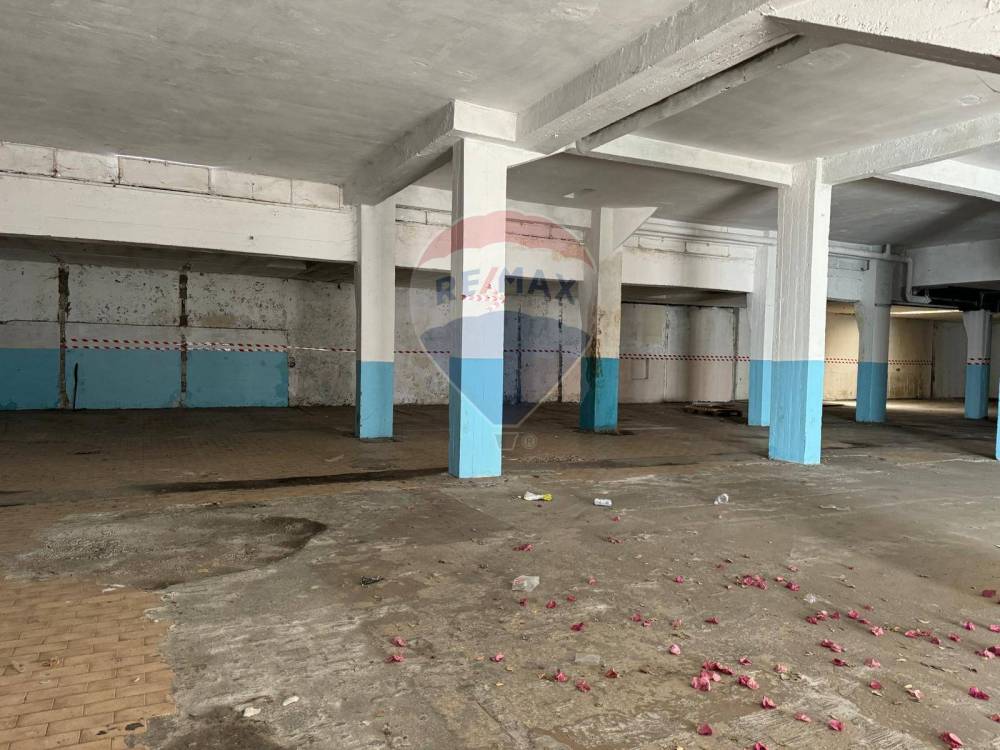 locale commerciale in vendita a Roma in zona Monte Sacro/Talenti