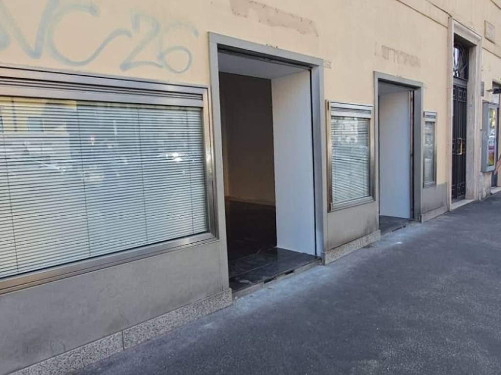 negozio in vendita a Roma in zona Appio Latino