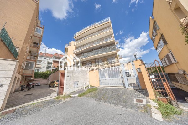 appartamento in vendita a Roma