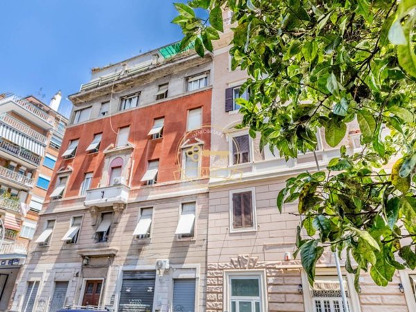 appartamento in vendita a Roma in zona Ostiense
