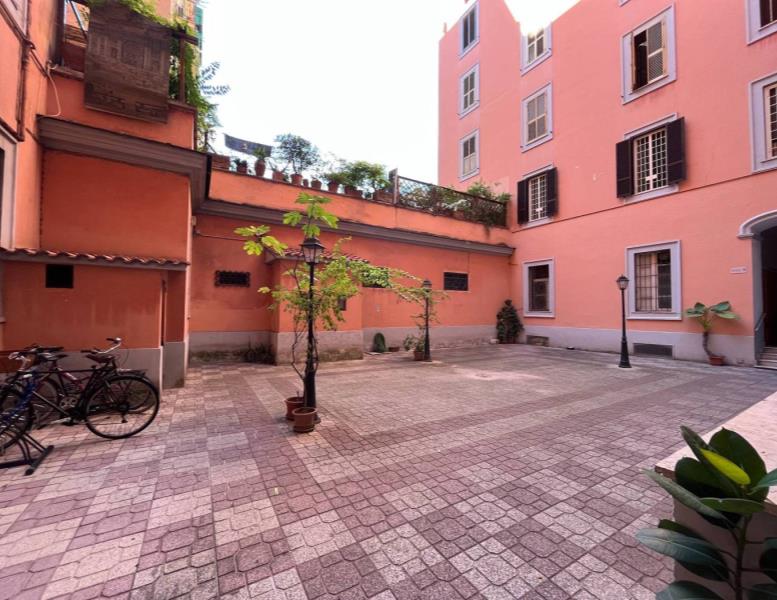 appartamento in vendita a Roma in zona Tuscolano