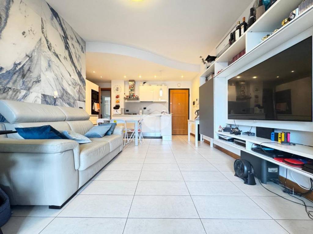 appartamento in vendita a Roma in zona Fonte Laurentina