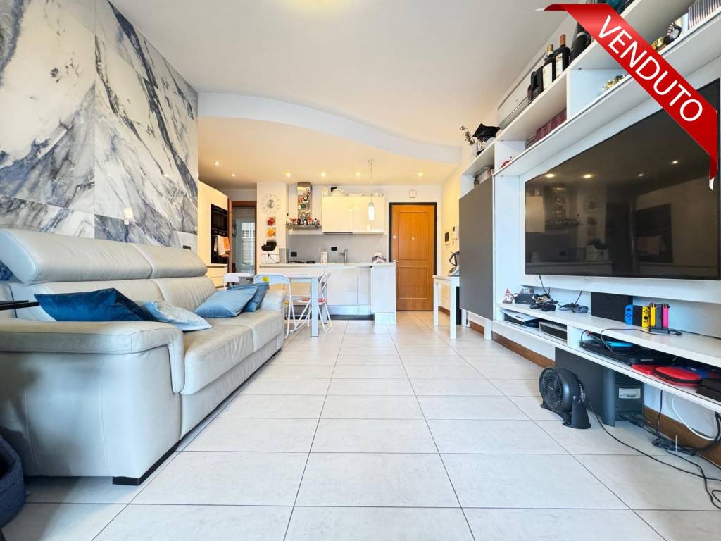 appartamento in vendita a Roma in zona Fonte Laurentina