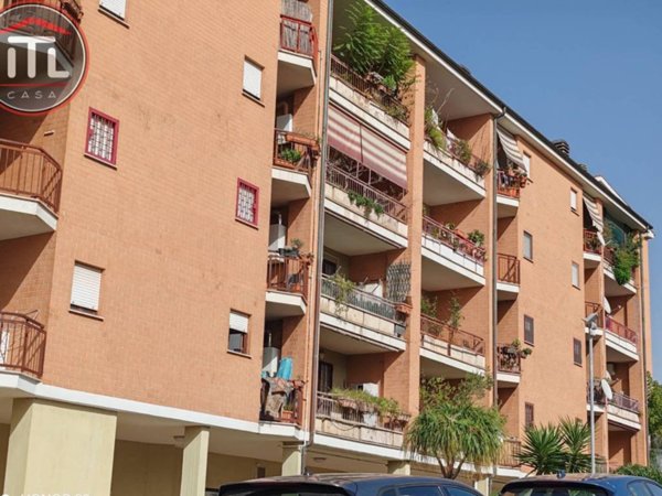 appartamento in vendita a Roma in zona Massimina/Casal Lumbroso