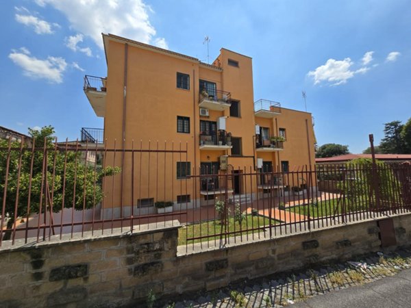 appartamento in vendita a Roma in zona Settecamini