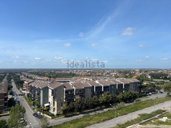 appartamento in vendita a Roma in zona Axa