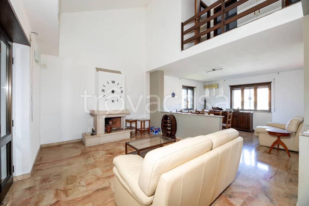 casa indipendente in vendita a Roma in zona Finocchio