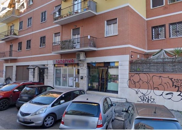 negozio in vendita a Roma in zona Prenestino-Centocelle