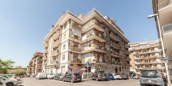 appartamento in vendita a Roma in zona Gianicolense
