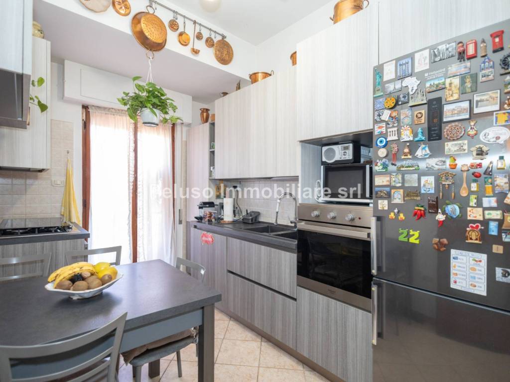 appartamento in vendita a Roma in zona Appio Pignatelli