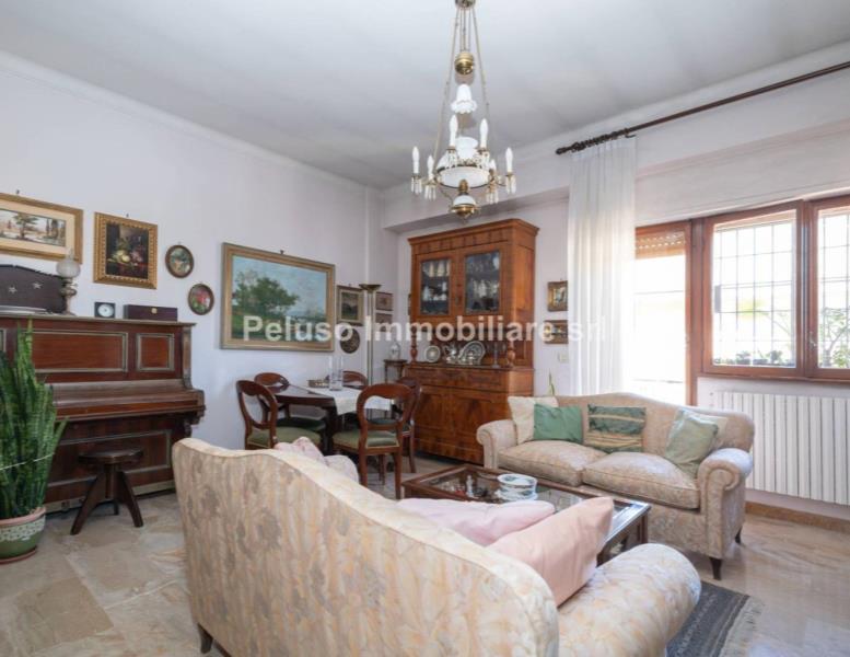 appartamento in vendita a Roma in zona Appio Pignatelli