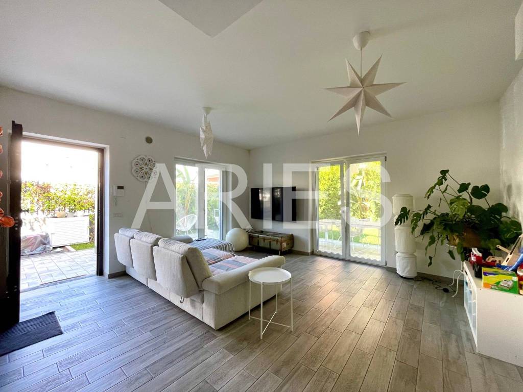 appartamento in vendita a Roma in zona Casal Palocco