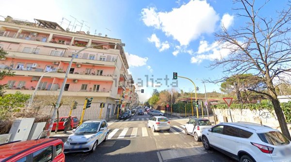 appartamento in vendita a Roma in zona Ardeatino