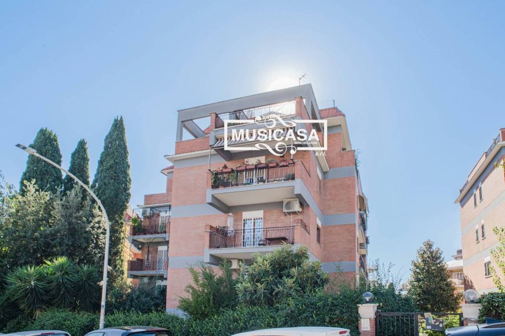 appartamento in vendita a Roma in zona Portuense