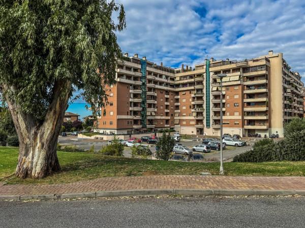 appartamento in vendita a Roma in zona Axa