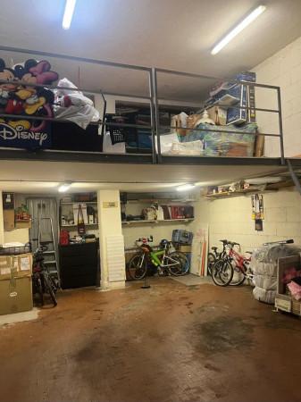 negozio in vendita a Roma in zona Torre Maura