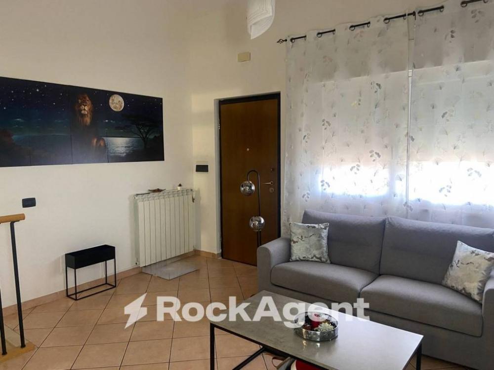 casa indipendente in vendita a Roma in zona Ponte di Nona