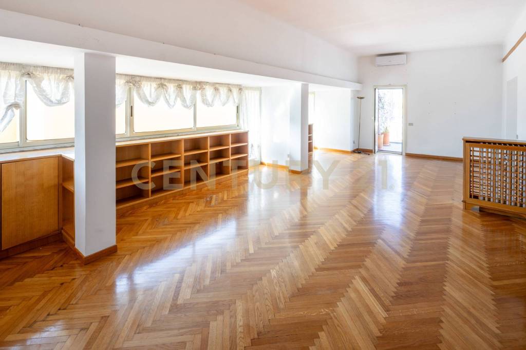 appartamento in vendita a Roma in zona Parioli