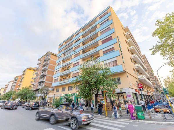 appartamento in vendita a Roma in zona Appio Claudio