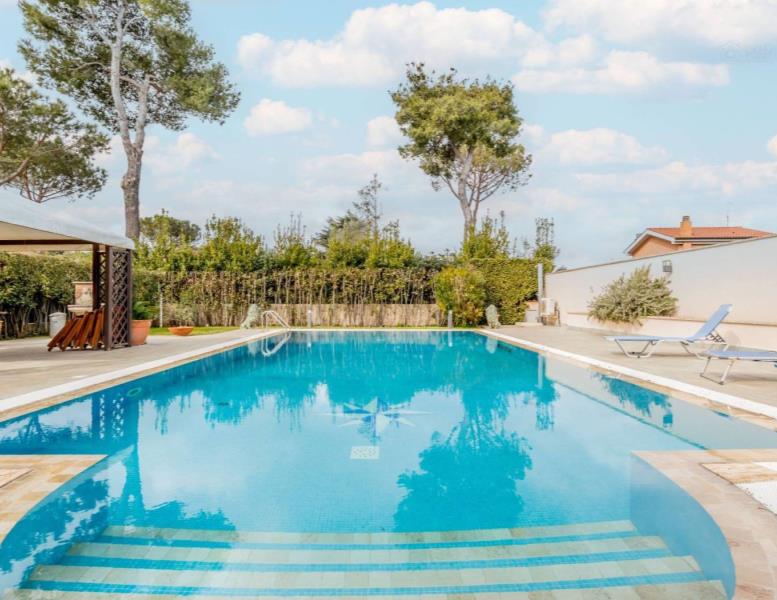 casa indipendente in vendita a Roma