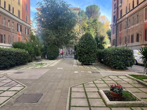 appartamento in vendita a Roma in zona Gianicolense