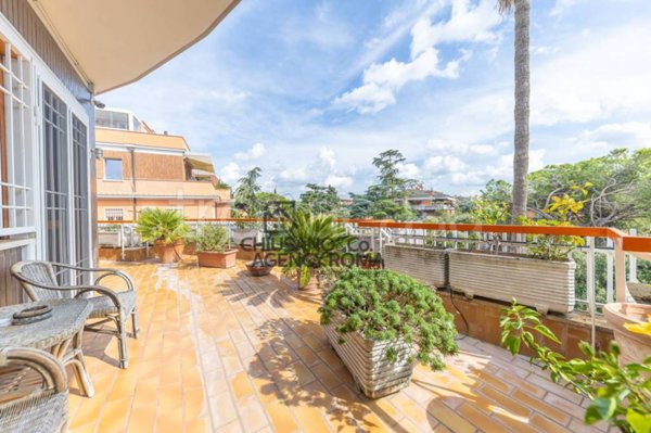 appartamento in vendita a Roma in zona Appio Latino