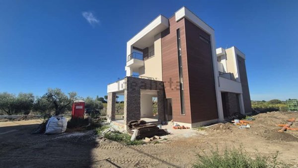 casa indipendente in vendita a Roma in zona Torre Gaia