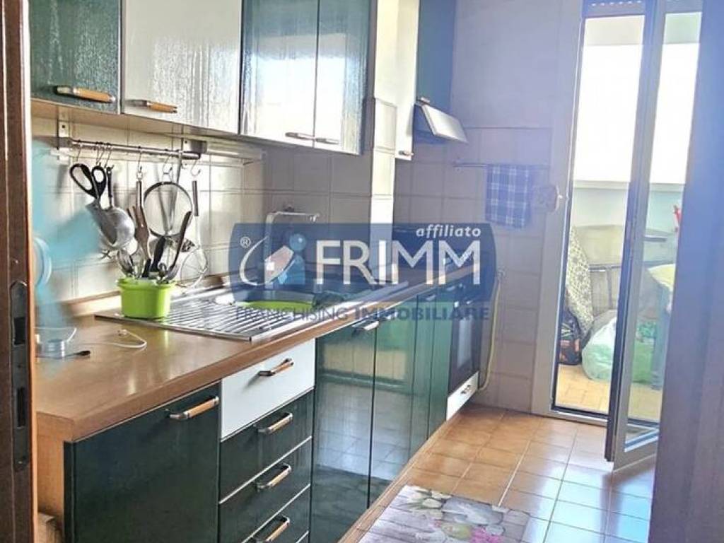 appartamento in vendita a Roma in zona Torre Angela