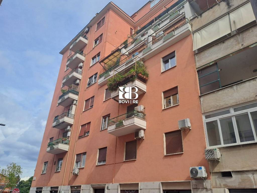 appartamento in vendita a Roma in zona Prenestino-Labicano