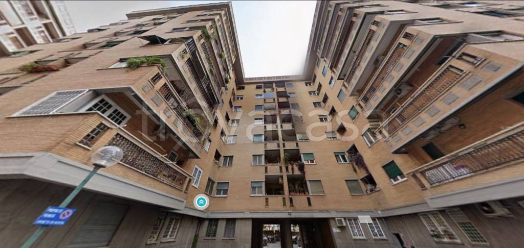 appartamento in vendita a Roma in zona Ostiense