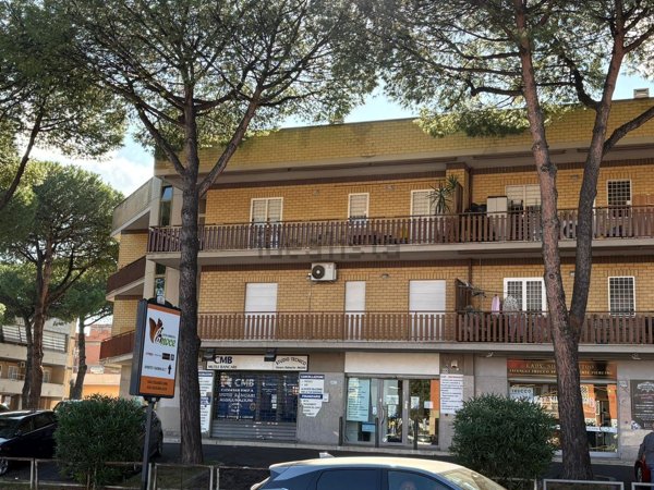 appartamento in vendita a Roma in zona Finocchio