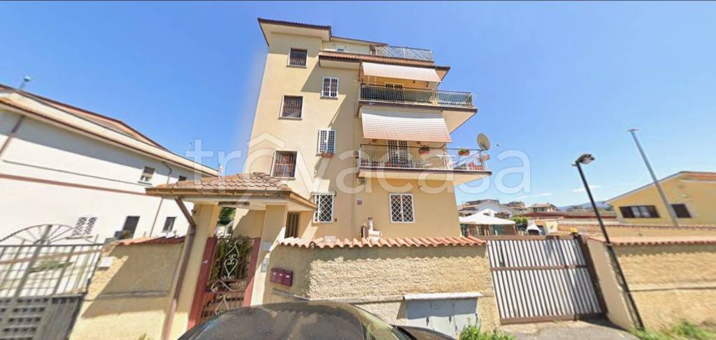 appartamento in vendita a Roma in zona Borghesiana