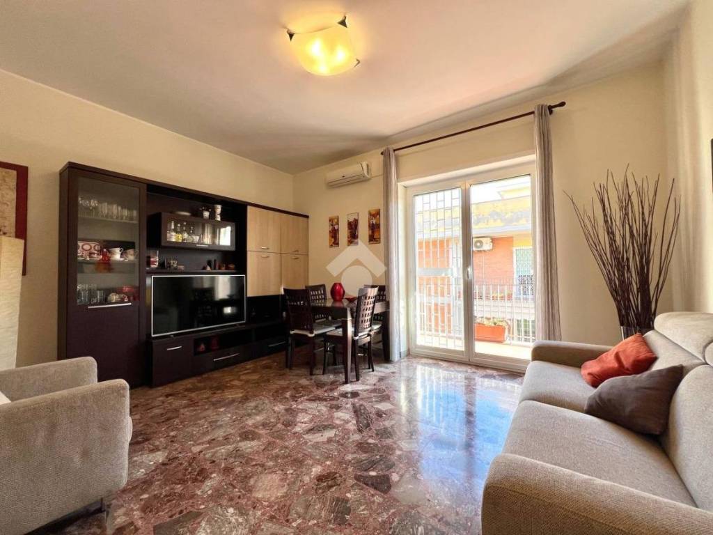 appartamento in vendita a Roma in zona Alessandrino