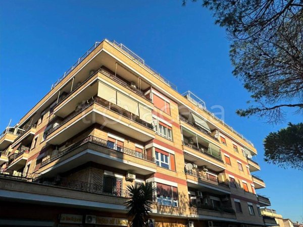 appartamento in vendita a Roma in zona Ostia
