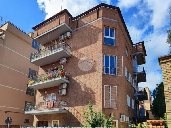 appartamento in vendita a Roma in zona Gianicolense