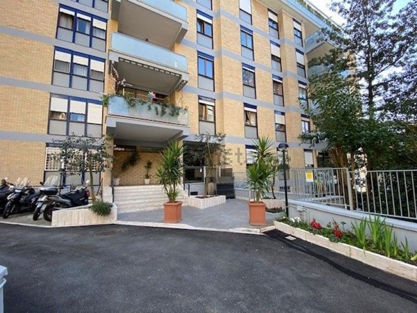 appartamento in vendita a Roma in zona Della Vittoria