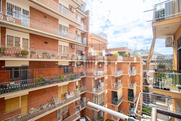 appartamento in vendita a Roma in zona Monte Sacro/Talenti