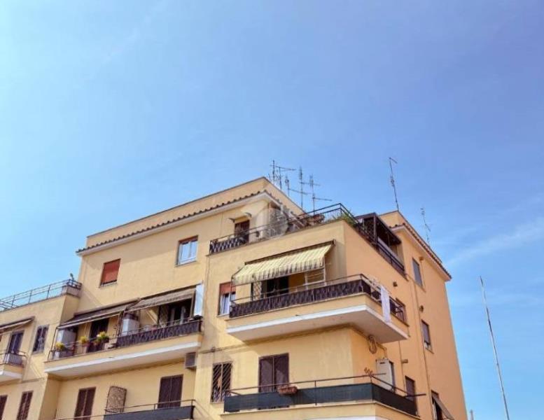 appartamento in vendita a Roma in zona Ponte Mammolo