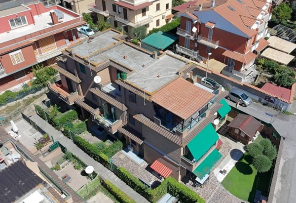 appartamento in vendita a Roma in zona Acilia