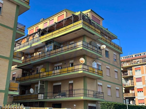appartamento in vendita a Roma in zona Castel Fusano
